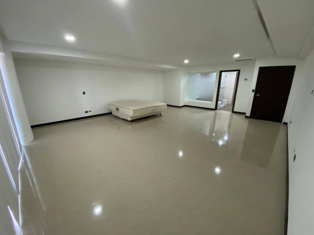 Квартира, 3617 м², 400 000$ — FAKTOR
